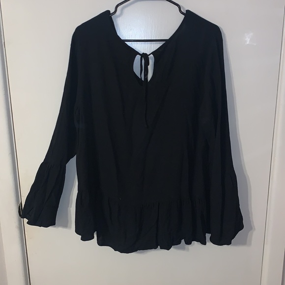 Black bell sleeve peasant style blouse - Picture 5 of 6
